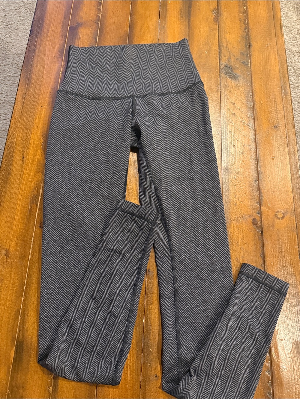 lululemon athletica Dark Gray Herringbone Leggings - Picture 3 of 3